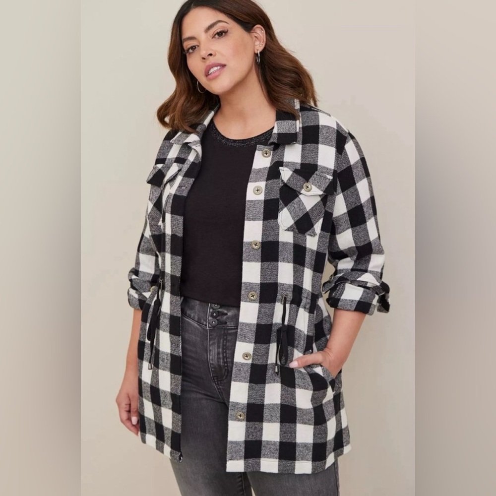 *Torrid Flannel Shacket Black and White Cinched Waist Collar EUC Size 2  2X